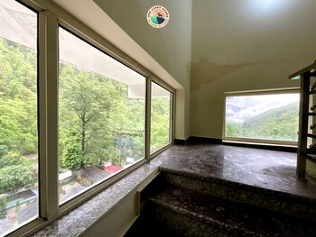 rudram aura x one light stays