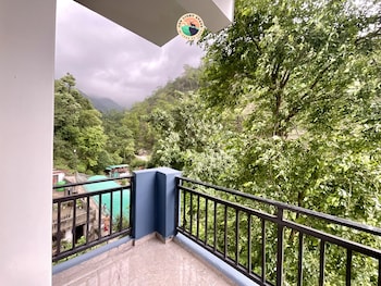 rudram aura x one light stays