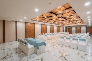 hotel kaushal regency pure veg