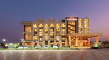 hotel kaushal regency pure veg