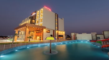 hotel kaushal regency pure veg