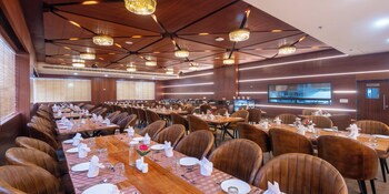 hotel kaushal regency pure veg