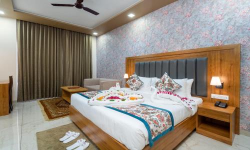 Hotel Kaushal Regency - Pure Veg,,3 star