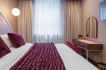 howfield hotel