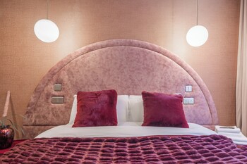 howfield hotel
