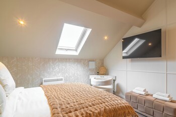howfield hotel