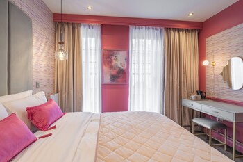 howfield hotel