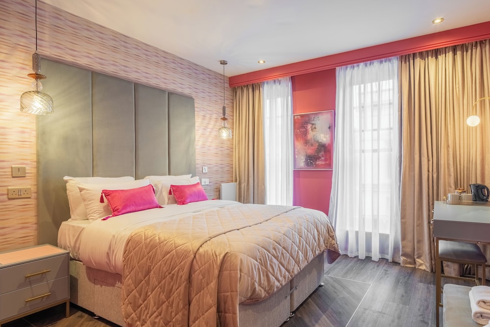 howfield hotel
