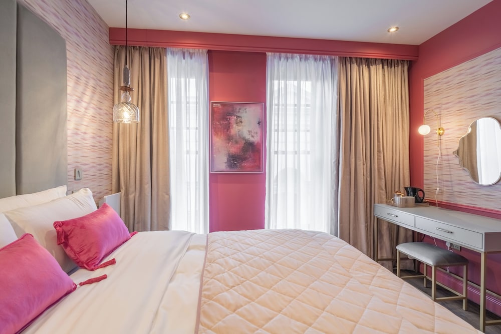 howfield hotel