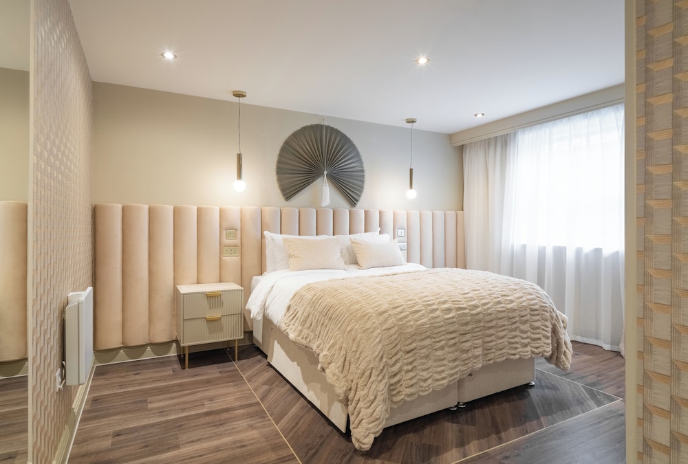 howfield hotel