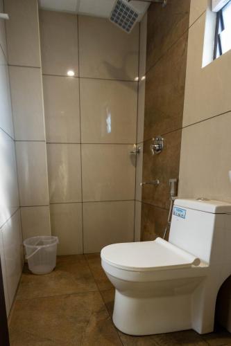 aryaas residency nettoor