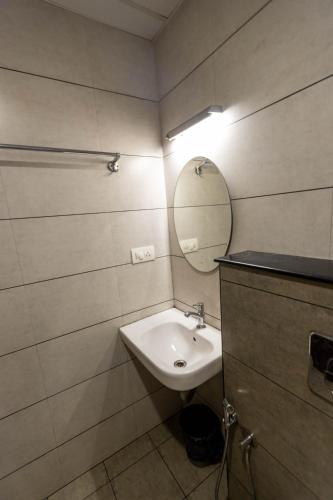 aryaas residency nettoor