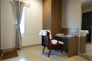 aryaas residency nettoor