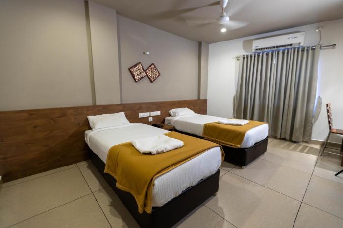 aryaas residency nettoor