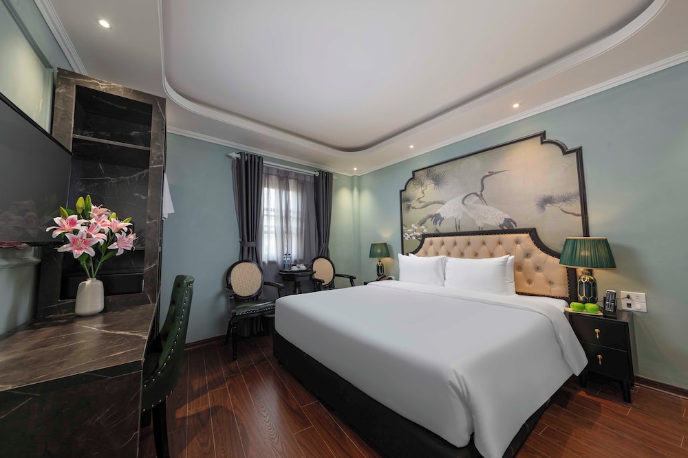 madelise central grand hotel