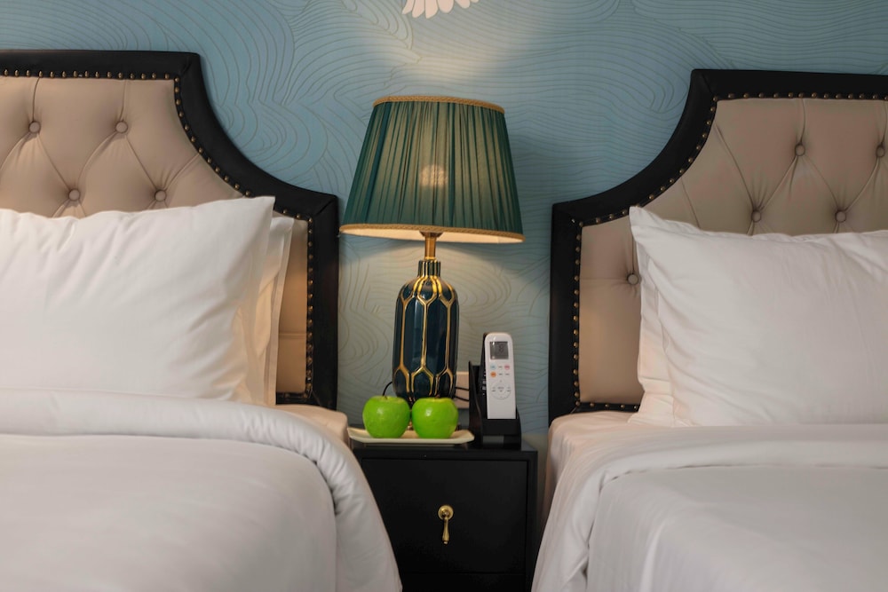 madelise central grand hotel