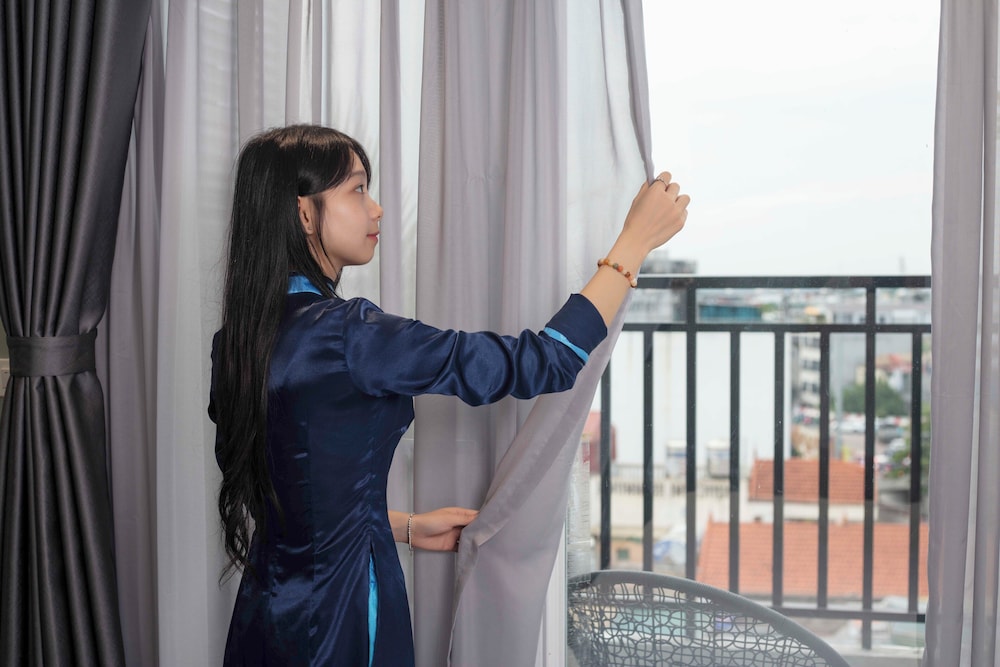 madelise central grand hotel