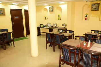 hotel ayaan residency manali