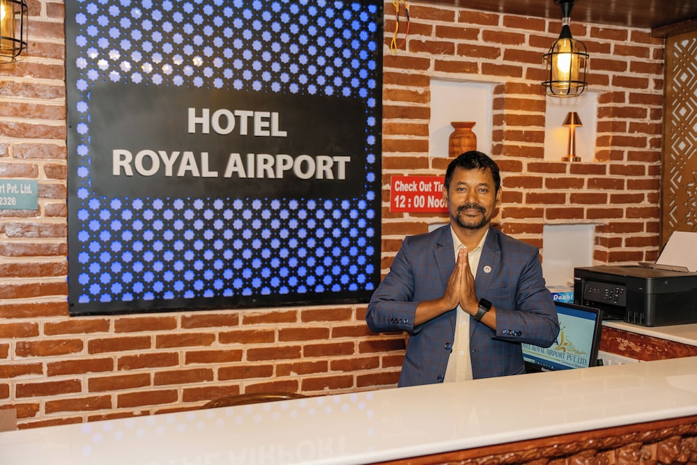 hotel royal airport