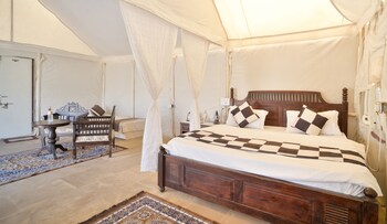 golden sand resort camp swimming pool