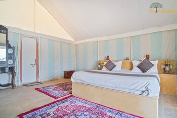 golden sand resort camp swimming pool