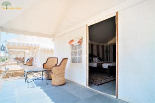 golden sand resort camp swimming pool