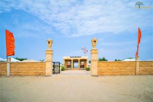 golden sand resort camp swimming pool