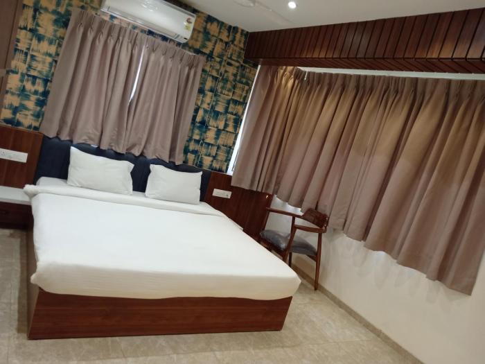 hotel suvarnam residency