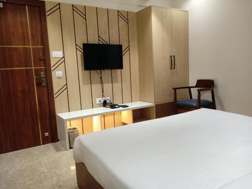 hotel suvarnam residency