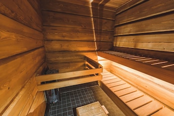 invisible forest lodge