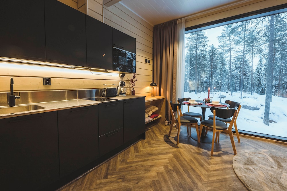 invisible forest lodge