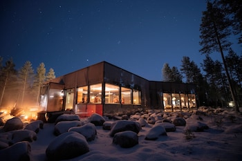 invisible forest lodge