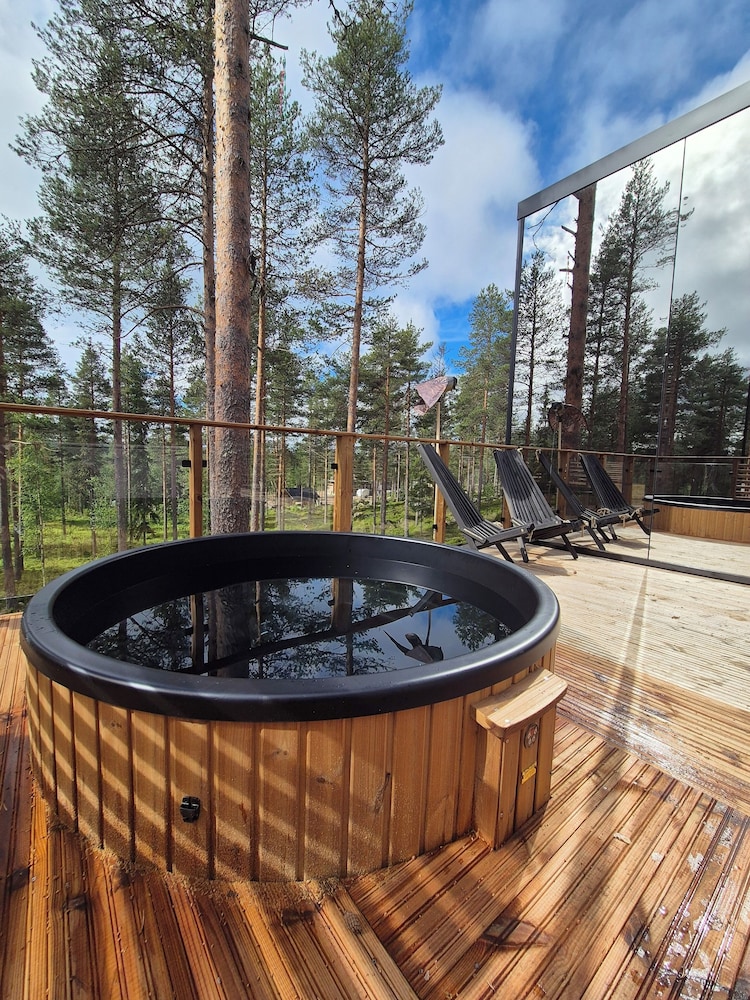 invisible forest lodge