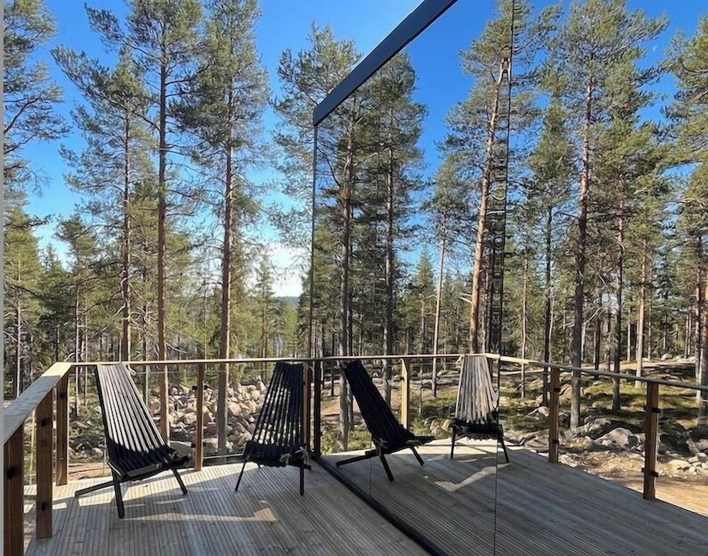 invisible forest lodge