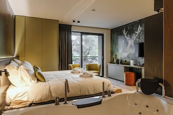 cc nomie hotel restaurant