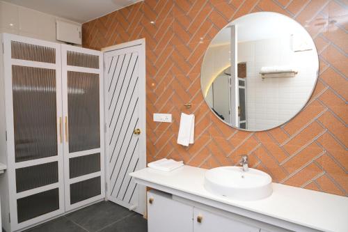 parim park resort and suites