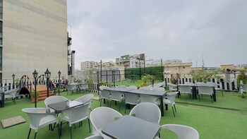 the ambassador hotel dhaka