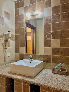 kharaa hotel and restaurant