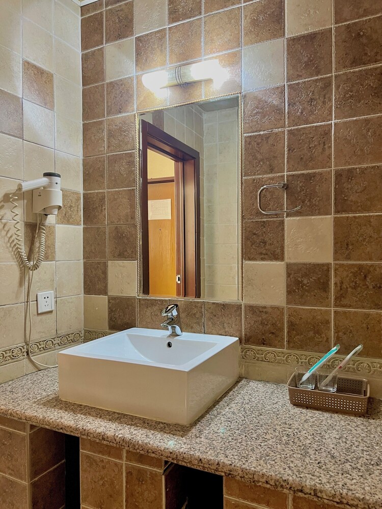 kharaa hotel and restaurant