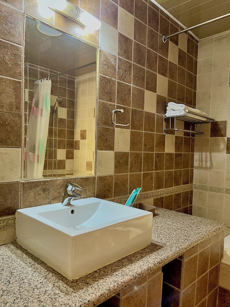 kharaa hotel and restaurant