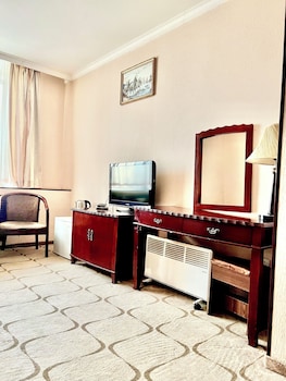 kharaa hotel and restaurant