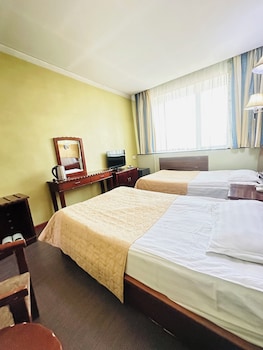 kharaa hotel and restaurant