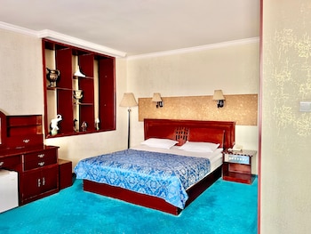 kharaa hotel and restaurant