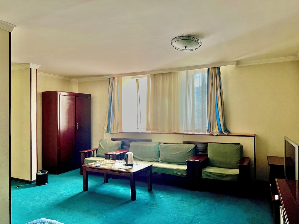 kharaa hotel and restaurant