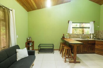 casas clusia monteverde