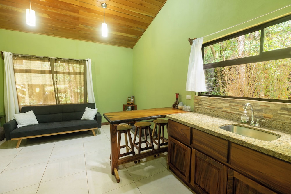 casas clusia monteverde