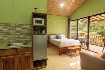 casas clusia monteverde