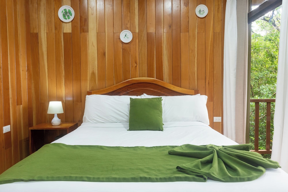 casas clusia monteverde