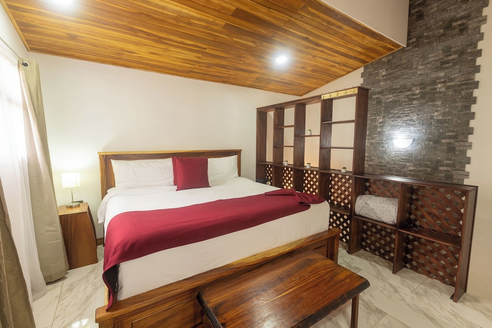 casas clusia monteverde