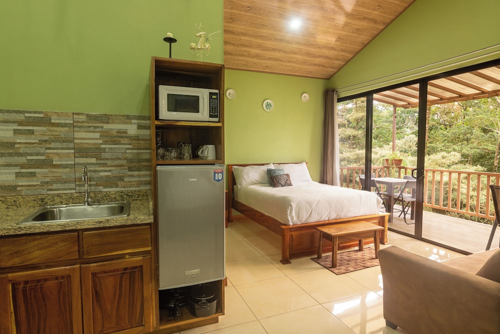 casas clusia monteverde